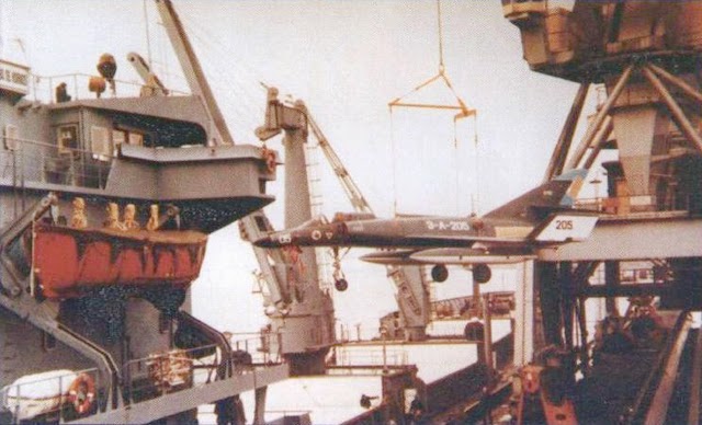 El Super Etendard A-205 al momento de su llegada de Francia